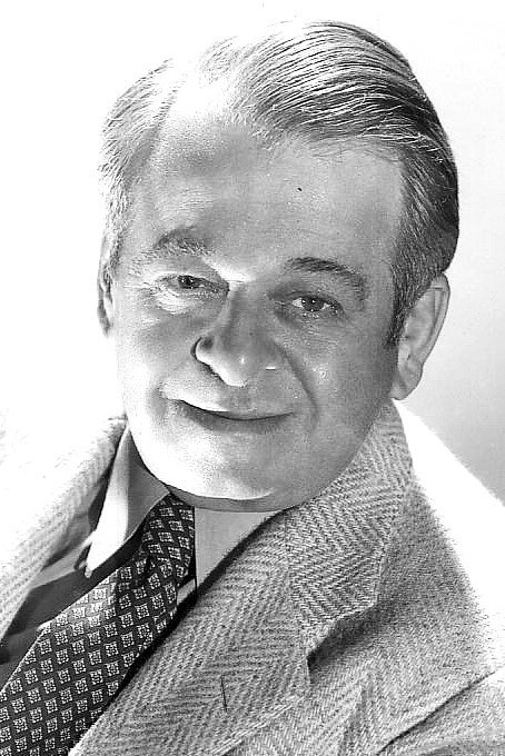 Daglas Lëvit backdrop