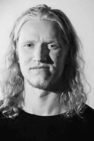 Martin Kork backdrop