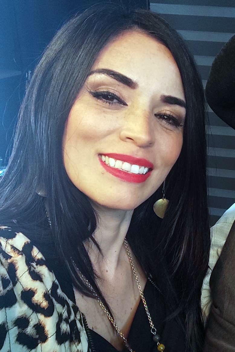 Zayra Manzo backdrop