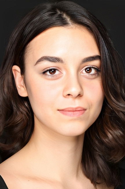 Öyküsu Özyürek backdrop