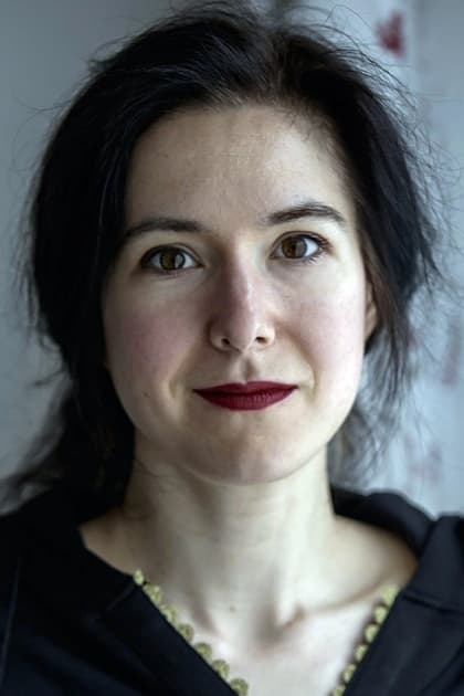 Heidi-Éva Clavier backdrop