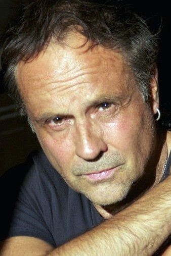 Léon Clémence backdrop