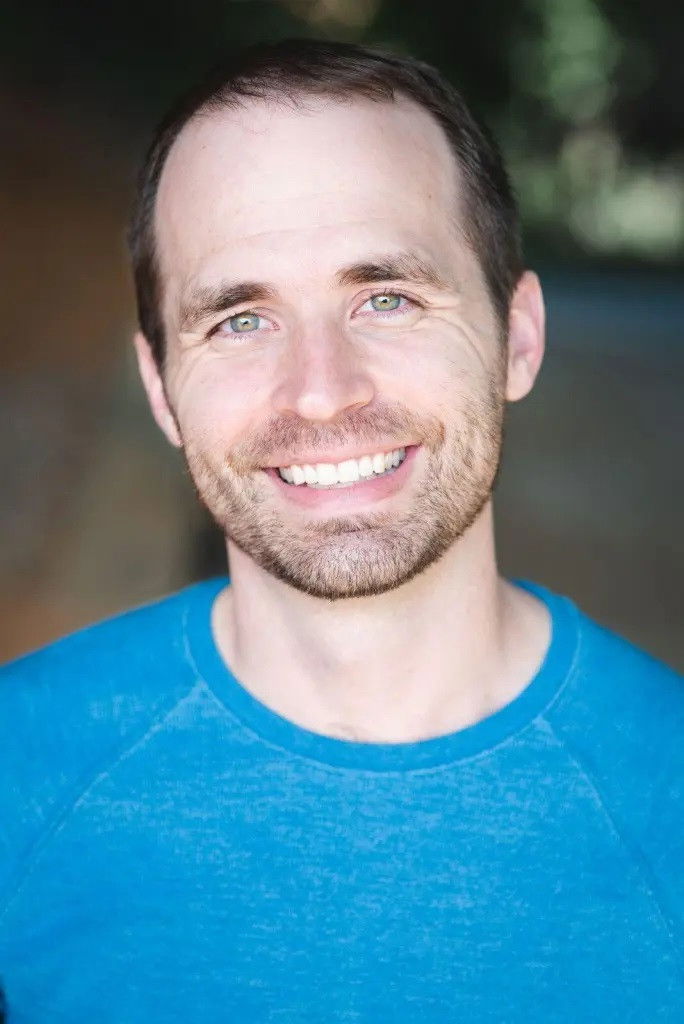 Ryan Henderson backdrop