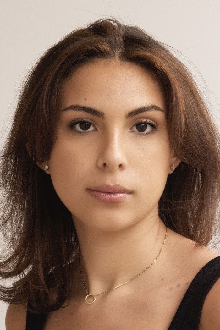 Bella Reith backdrop