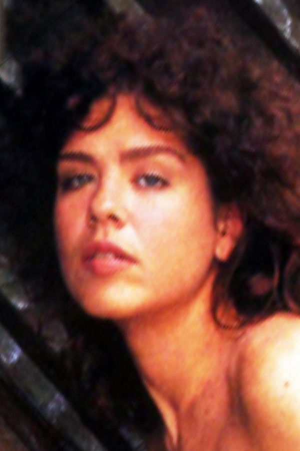 Claudia Santos backdrop