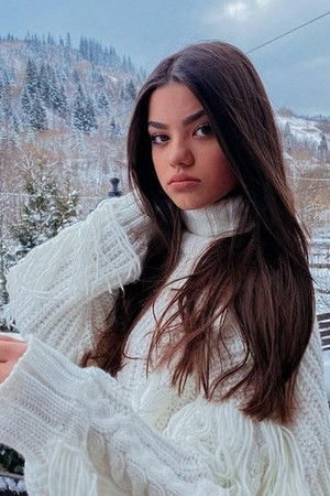 Celina Enea backdrop