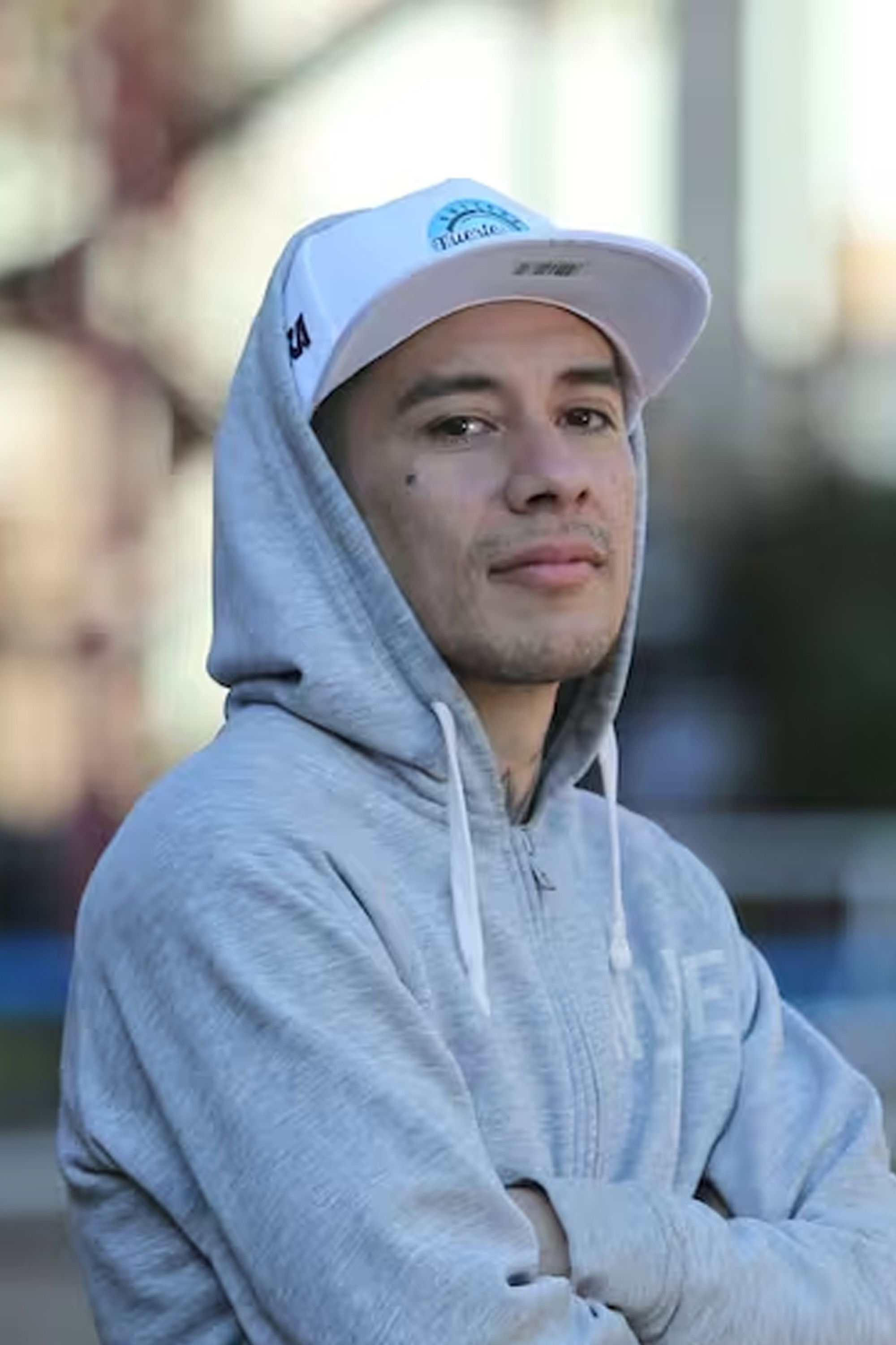 Esteban El As backdrop