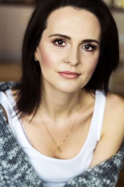 Joanna Gryga backdrop