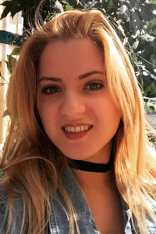 Alena Bonchinche backdrop