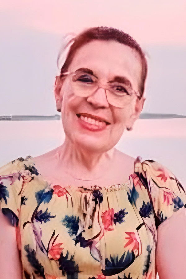 Lourdes Arduz backdrop