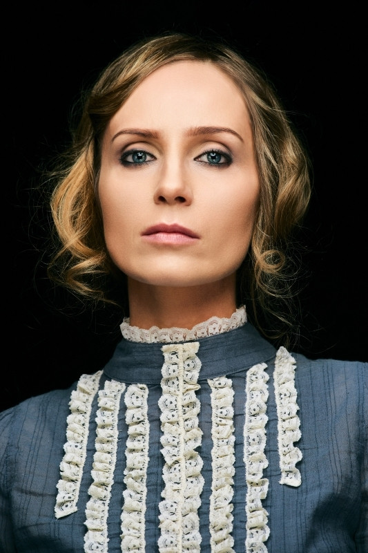 Ewelina Dubczyk backdrop