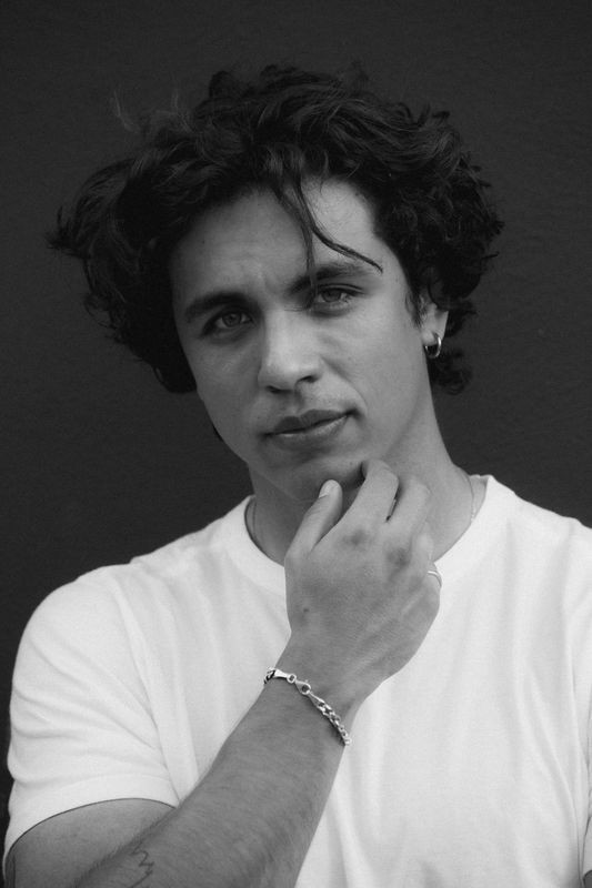 Jhon Mejía backdrop