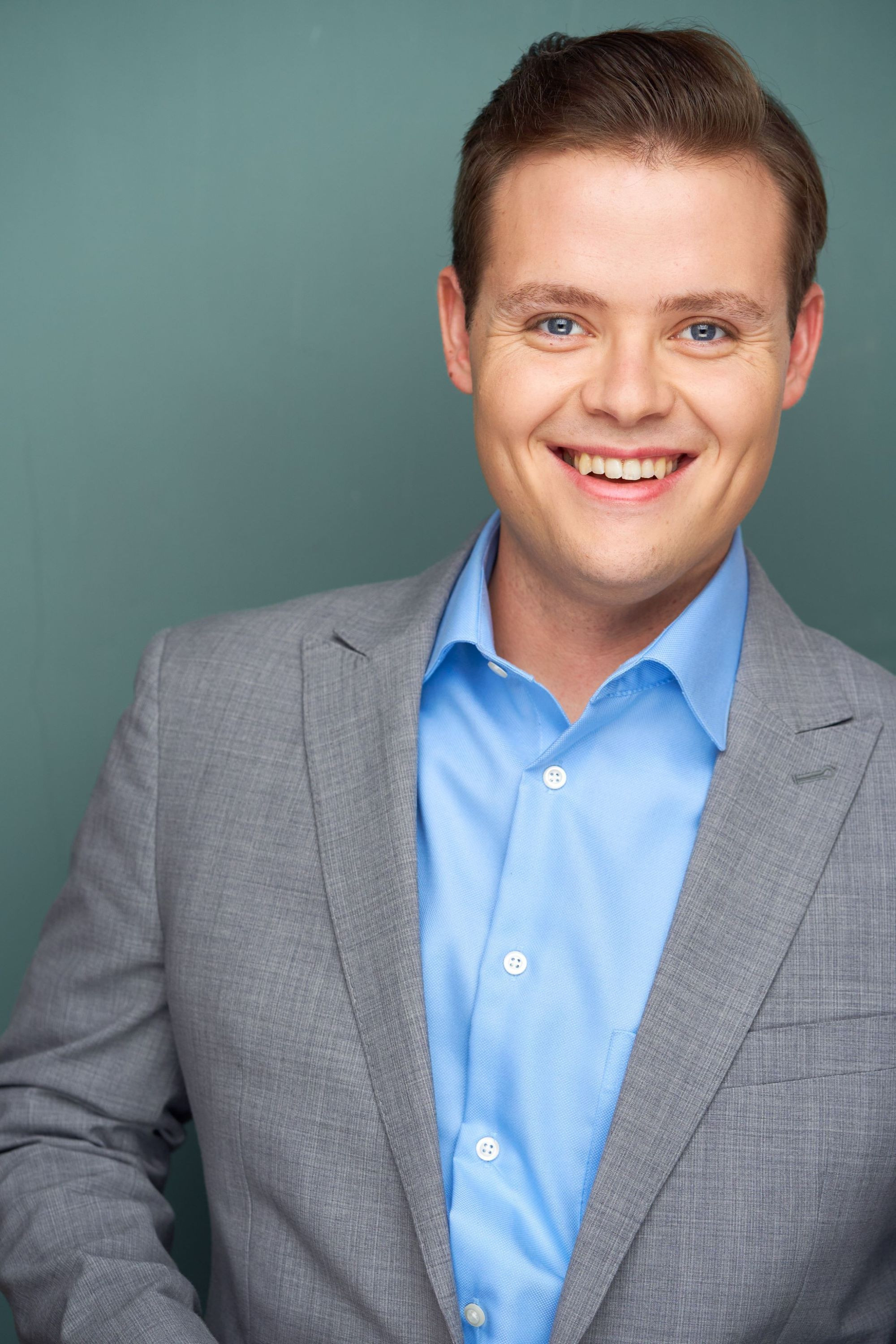 Dylan LaRay backdrop