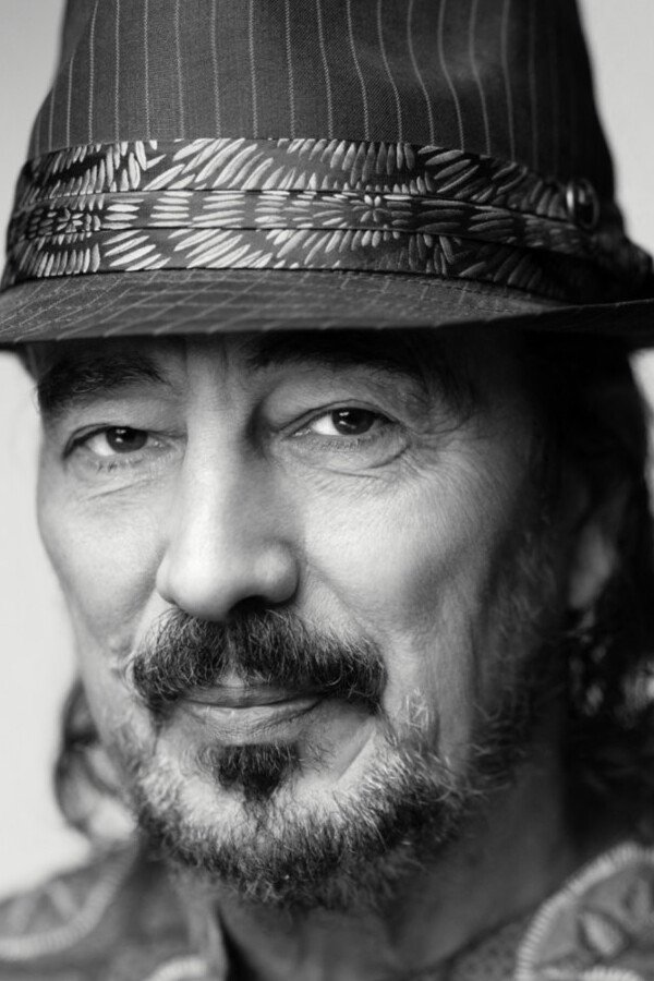 Didier Roustan backdrop