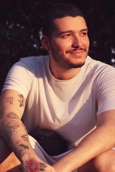 Lucas Lyrio backdrop