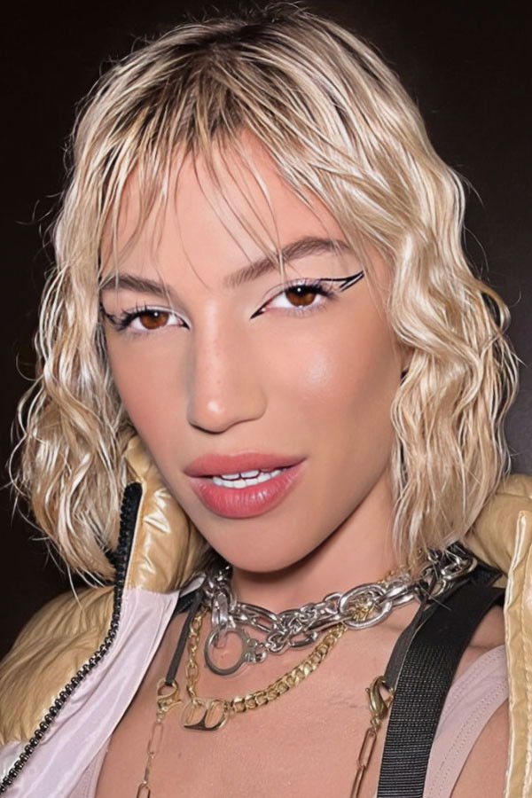 Stefanía Roitman backdrop