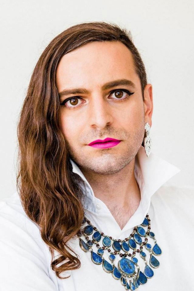 Jakob Tobia backdrop