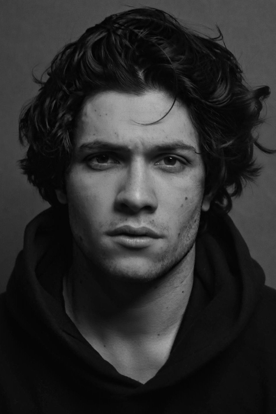 Paolo Luka Noé backdrop