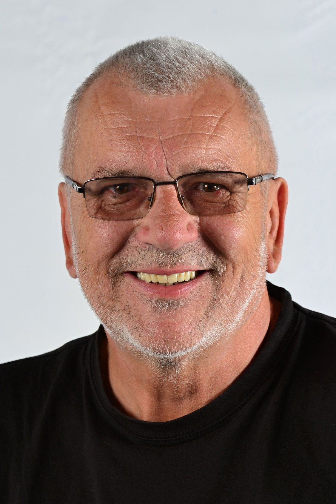 Július Obernauer backdrop