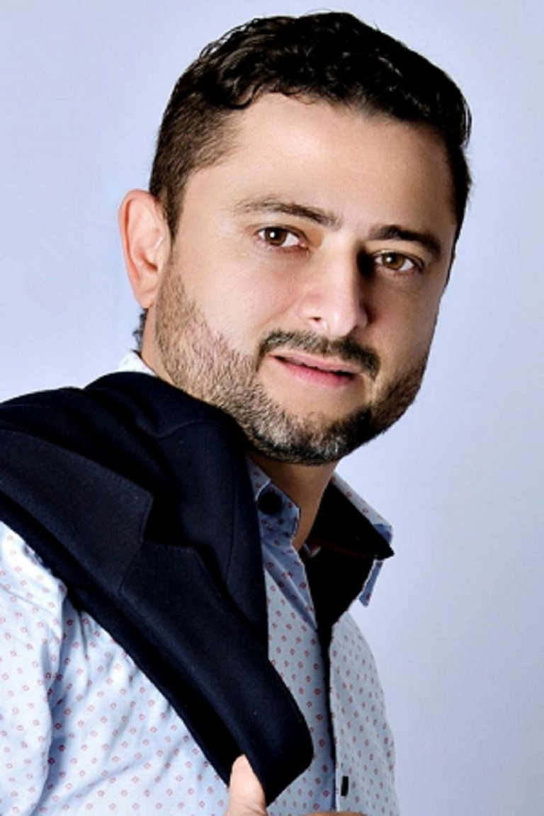 Wilmer Cadavid backdrop