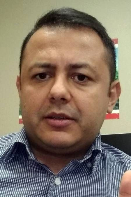 Andrés Arellanos backdrop