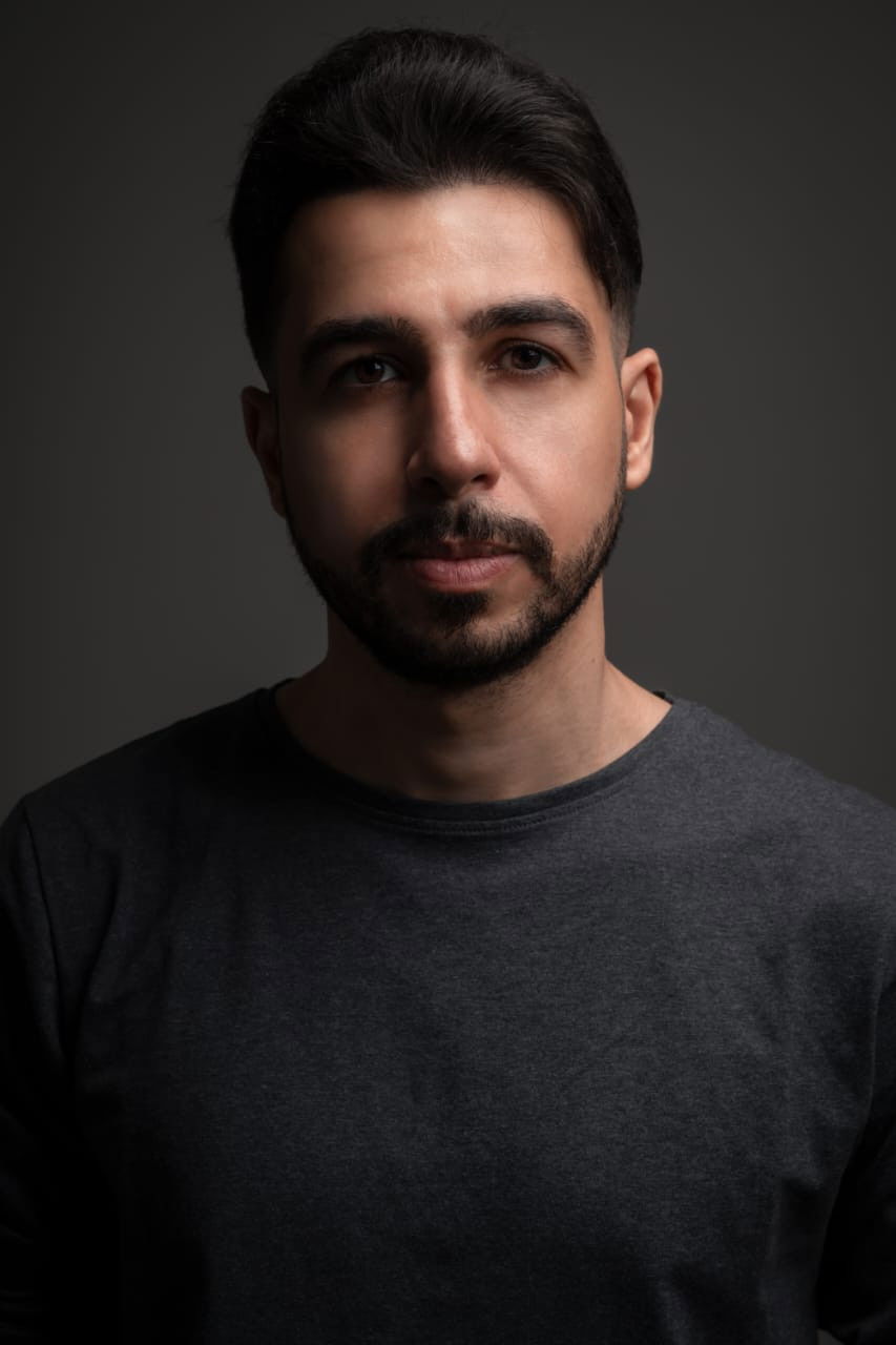 Muntader Alkholaif backdrop