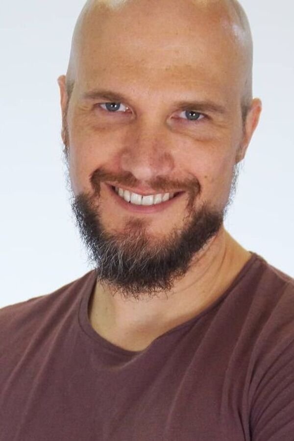 Andres Weiss backdrop