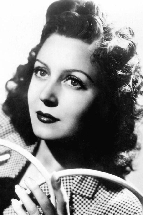 Lise Delamare backdrop