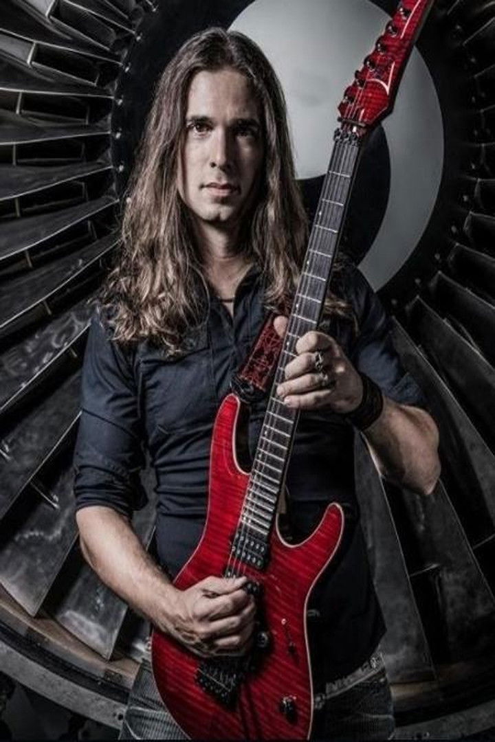 Kiko Loureiro backdrop