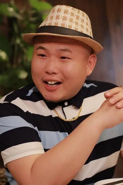 Zhongwei Wang backdrop