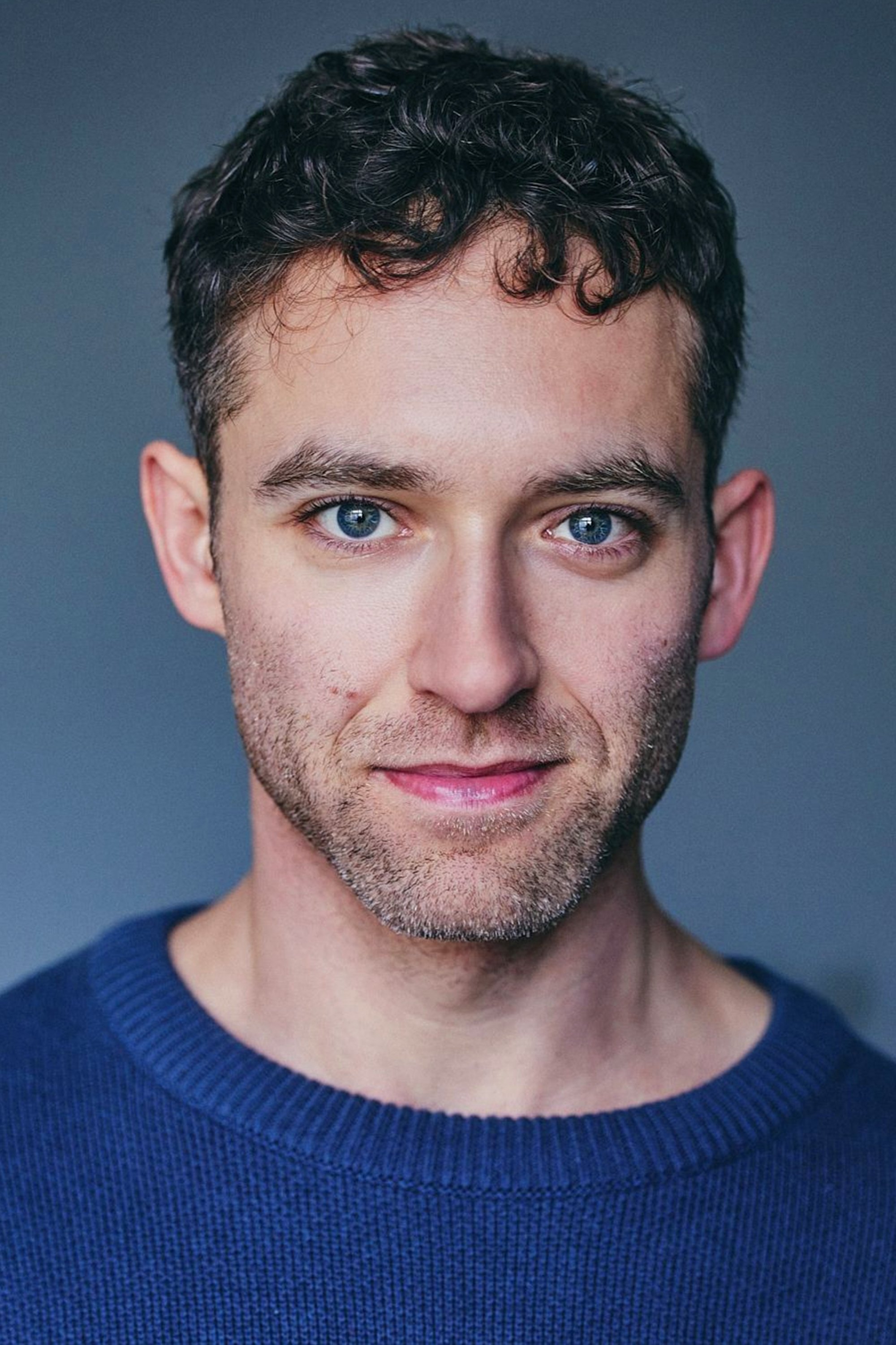 Daniel Grave backdrop