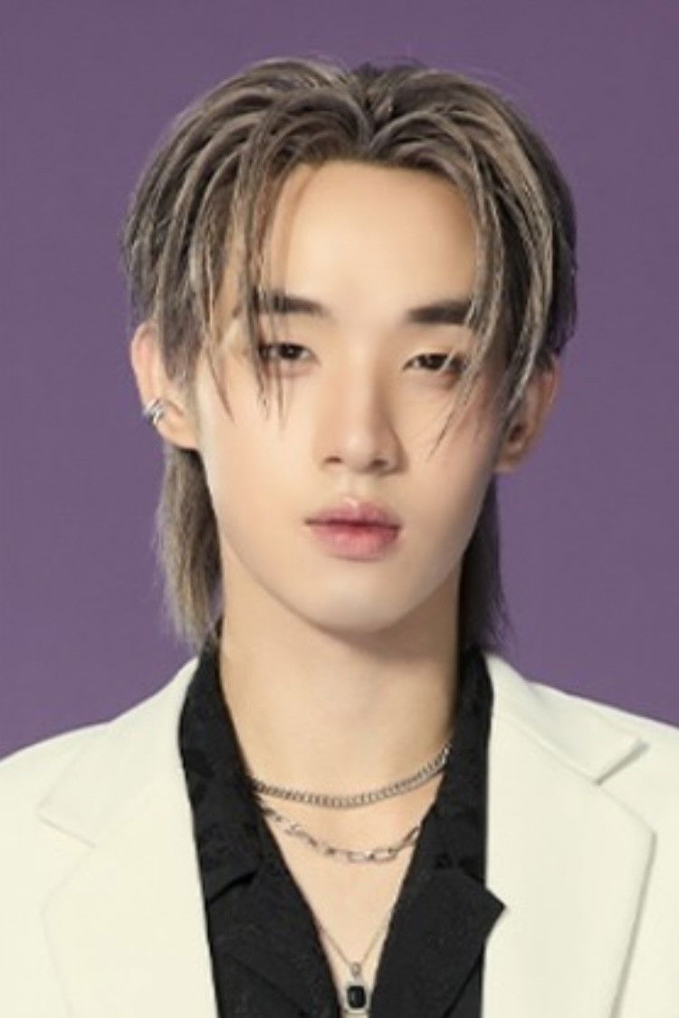 Pichetpong Chiradatesakunvong backdrop