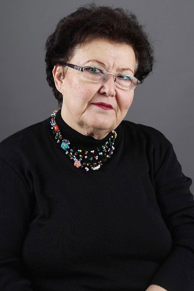 Ümran Şakır backdrop