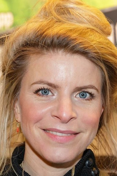 Rosa Reuten backdrop