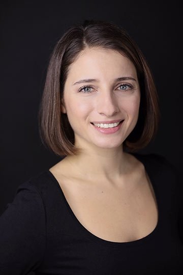 Gizem Güçlü backdrop