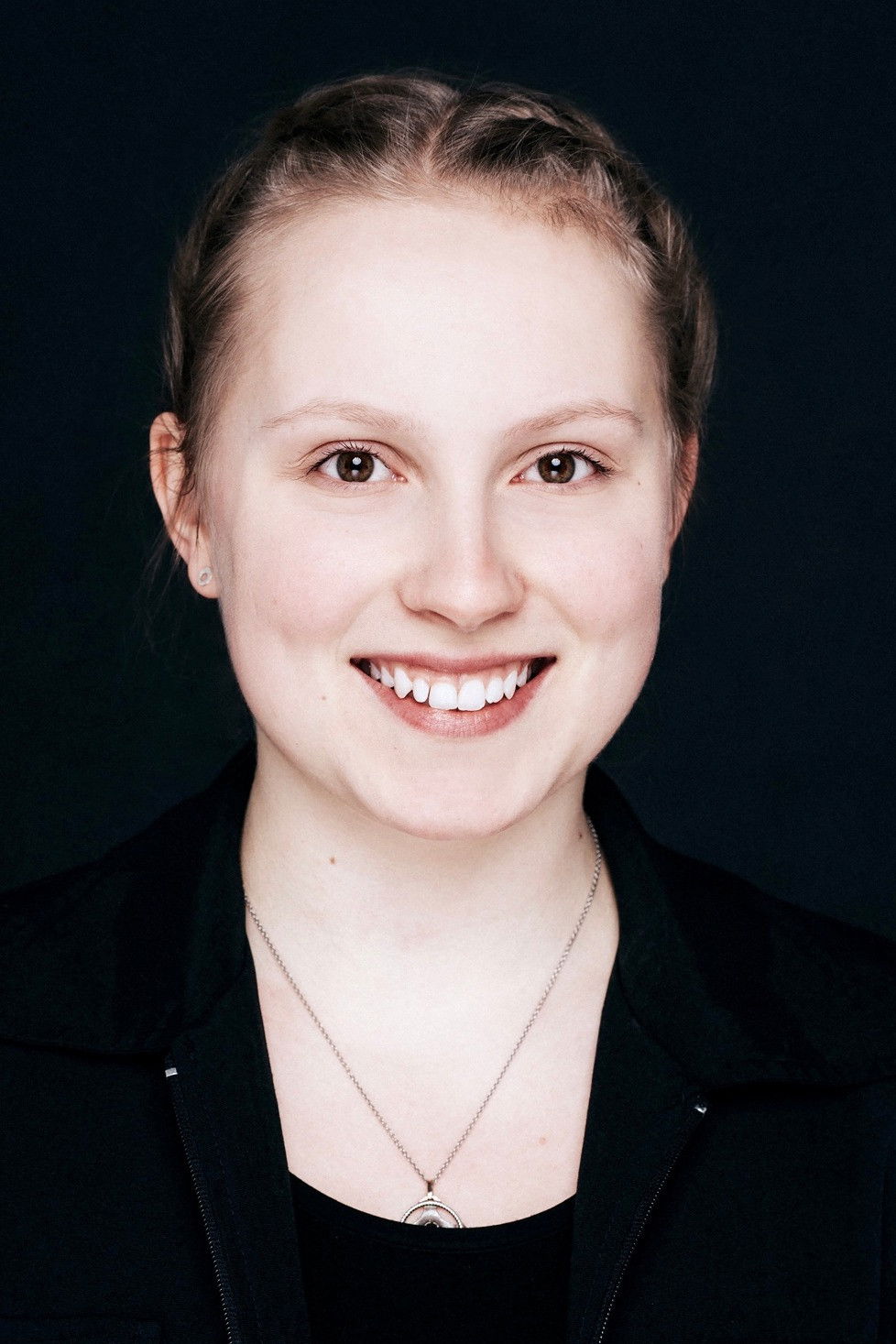 Johanna Poll backdrop