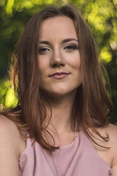 Fatme Helge Leevald backdrop