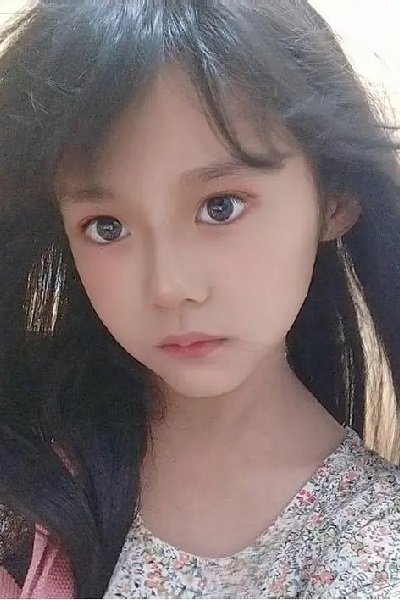 Chao-Fei Chen backdrop