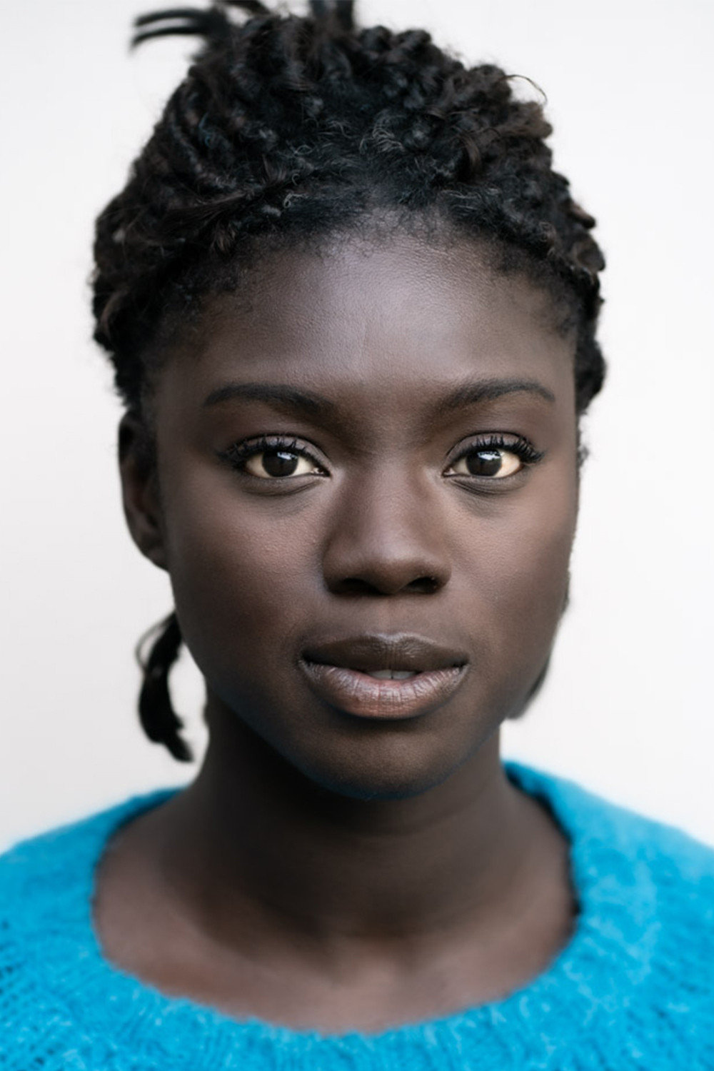 Joyce Mayne Sanhá backdrop