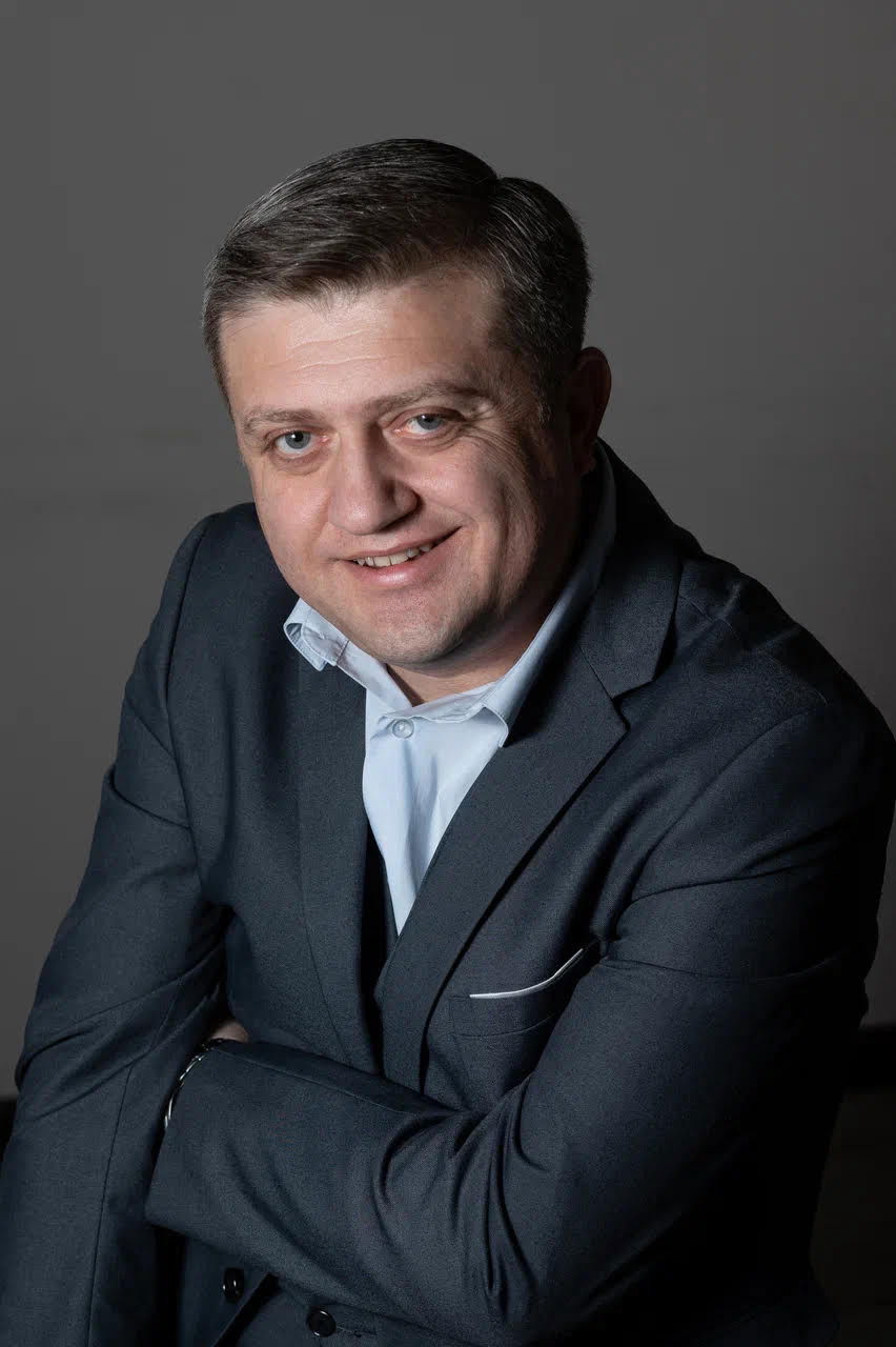 Hayk Ordyan backdrop