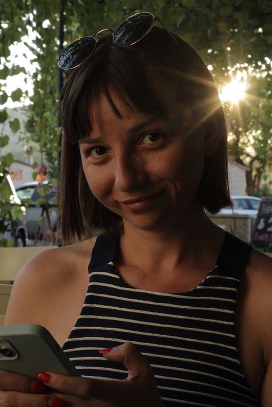 Elmedina Tirić backdrop