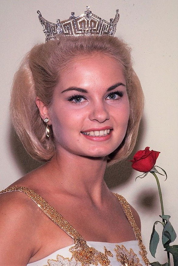 Judith Anne Ford backdrop