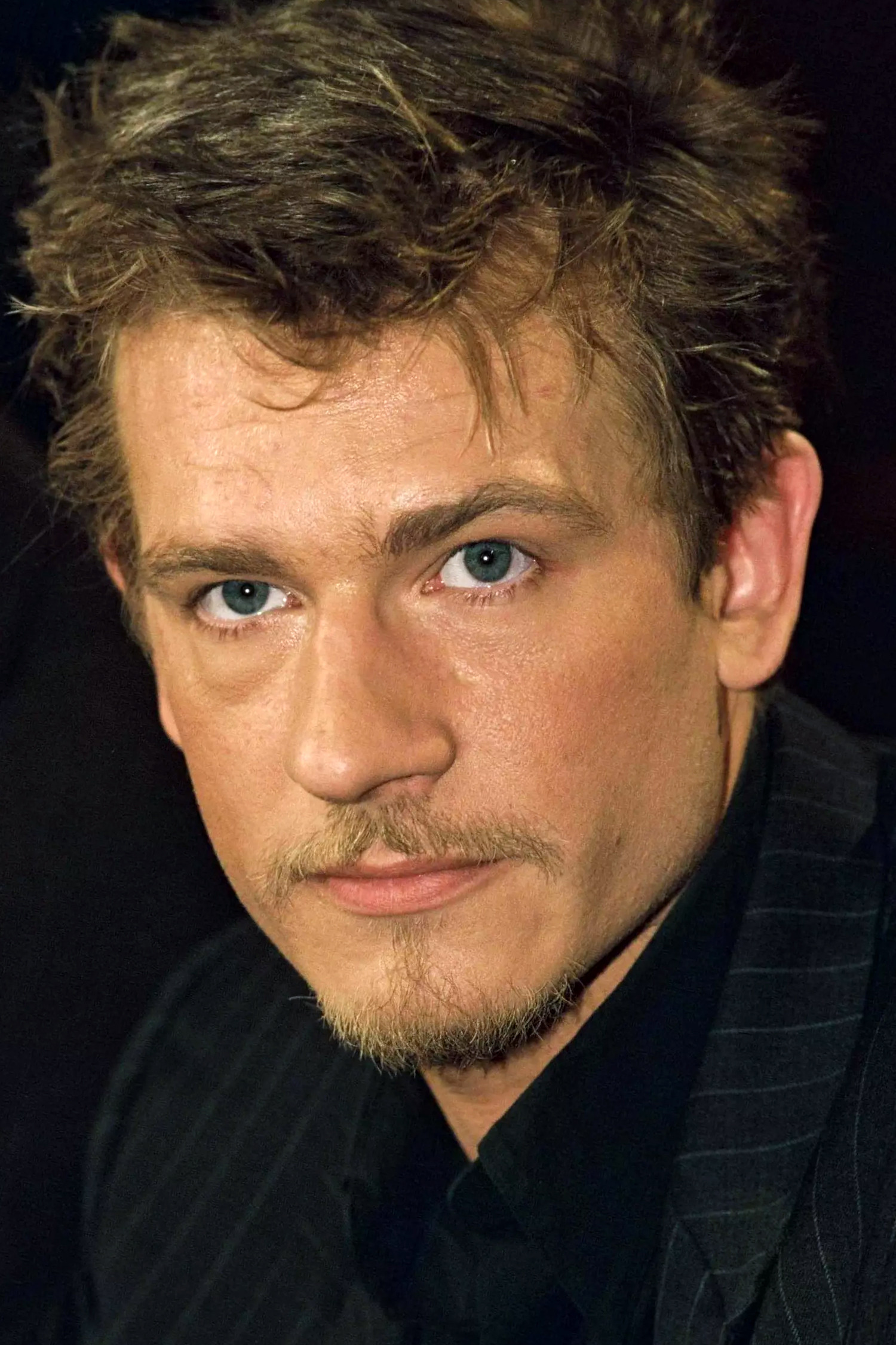Guillaume Depardieu backdrop