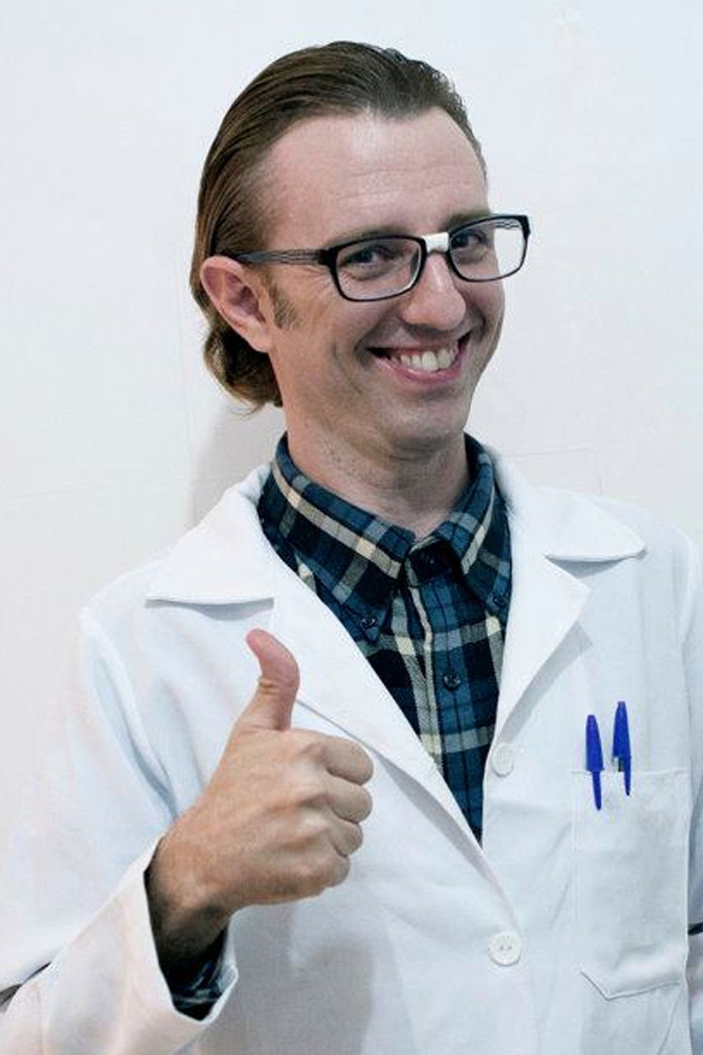 Douglas Sapia backdrop