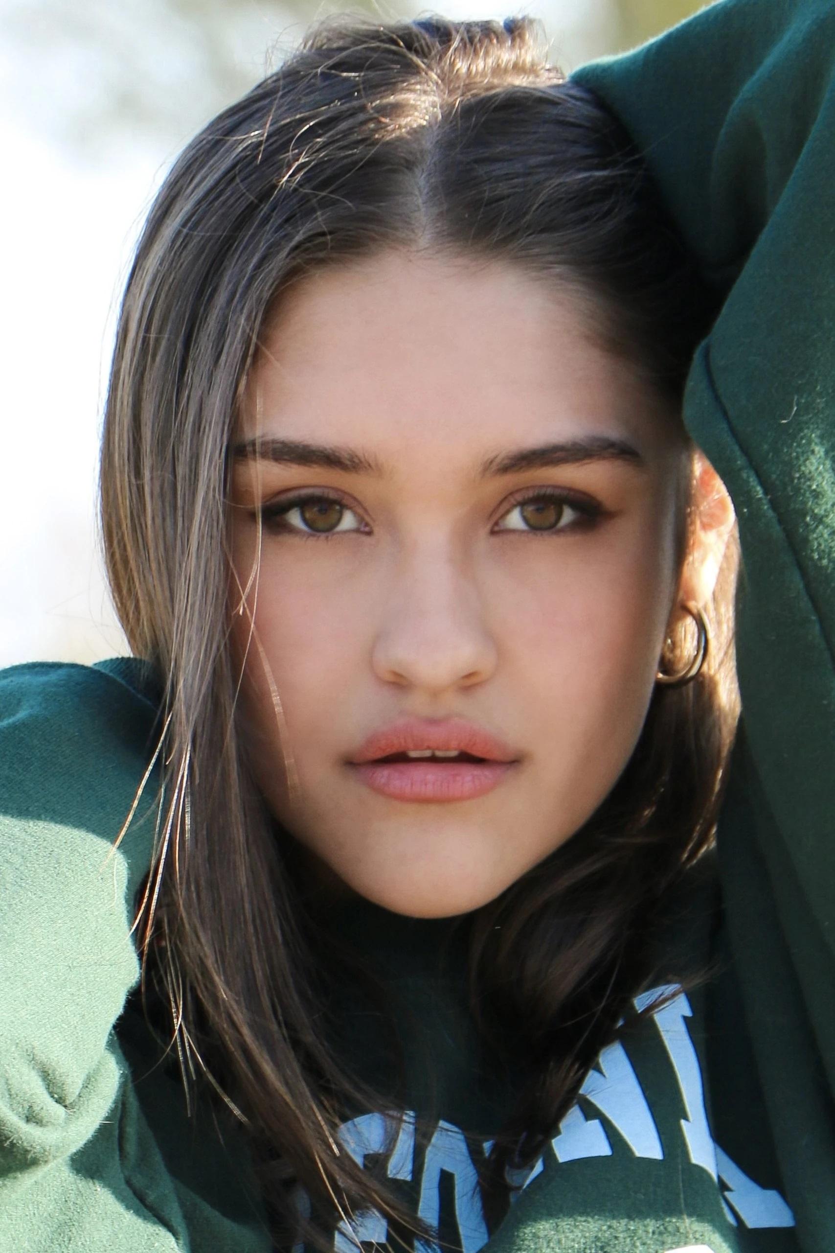 Marissa Reyes backdrop