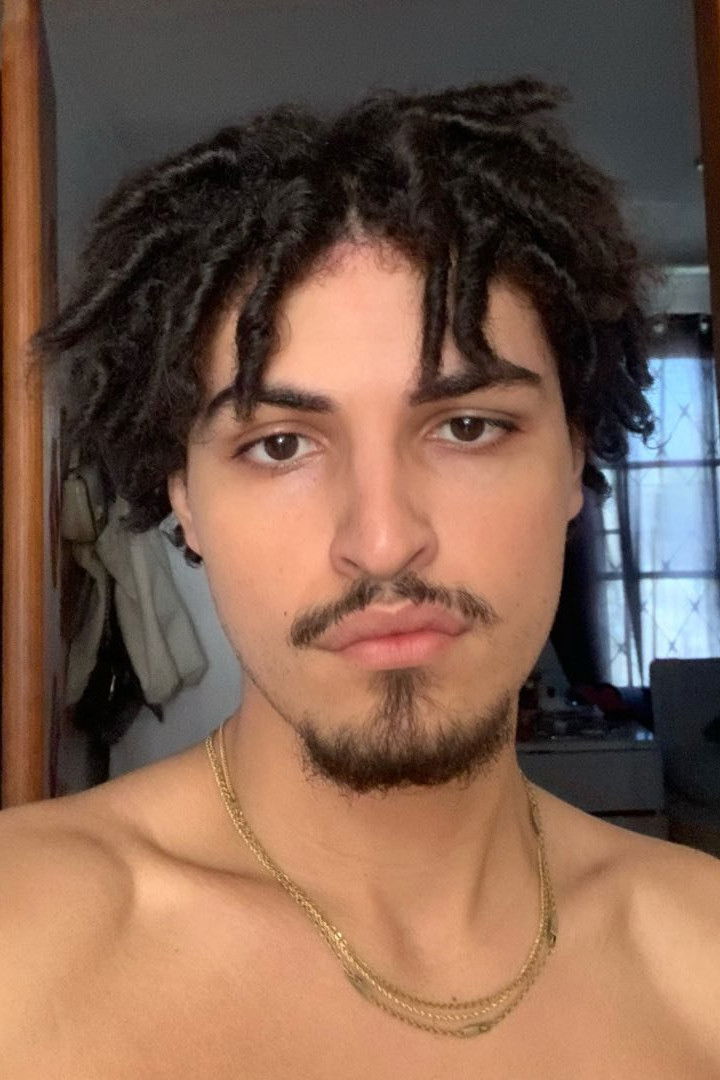 Roger Bravo backdrop