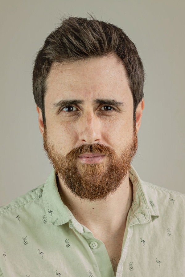 Christian Avilés backdrop