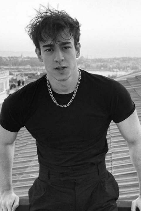 Demircan Kaçel backdrop