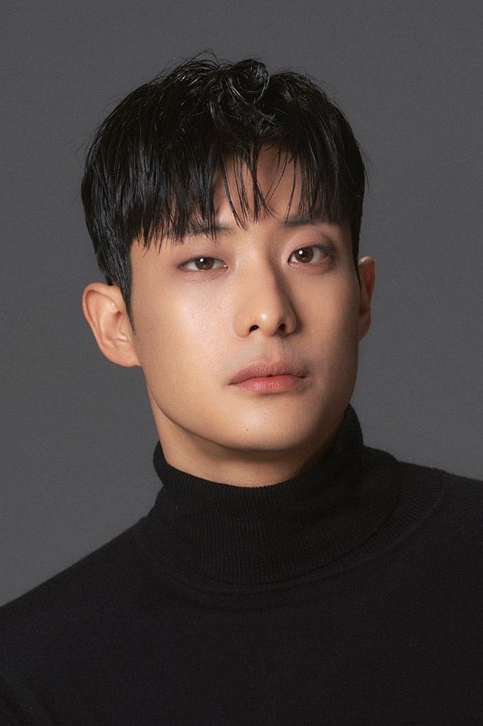 Lee Myeong-ro backdrop