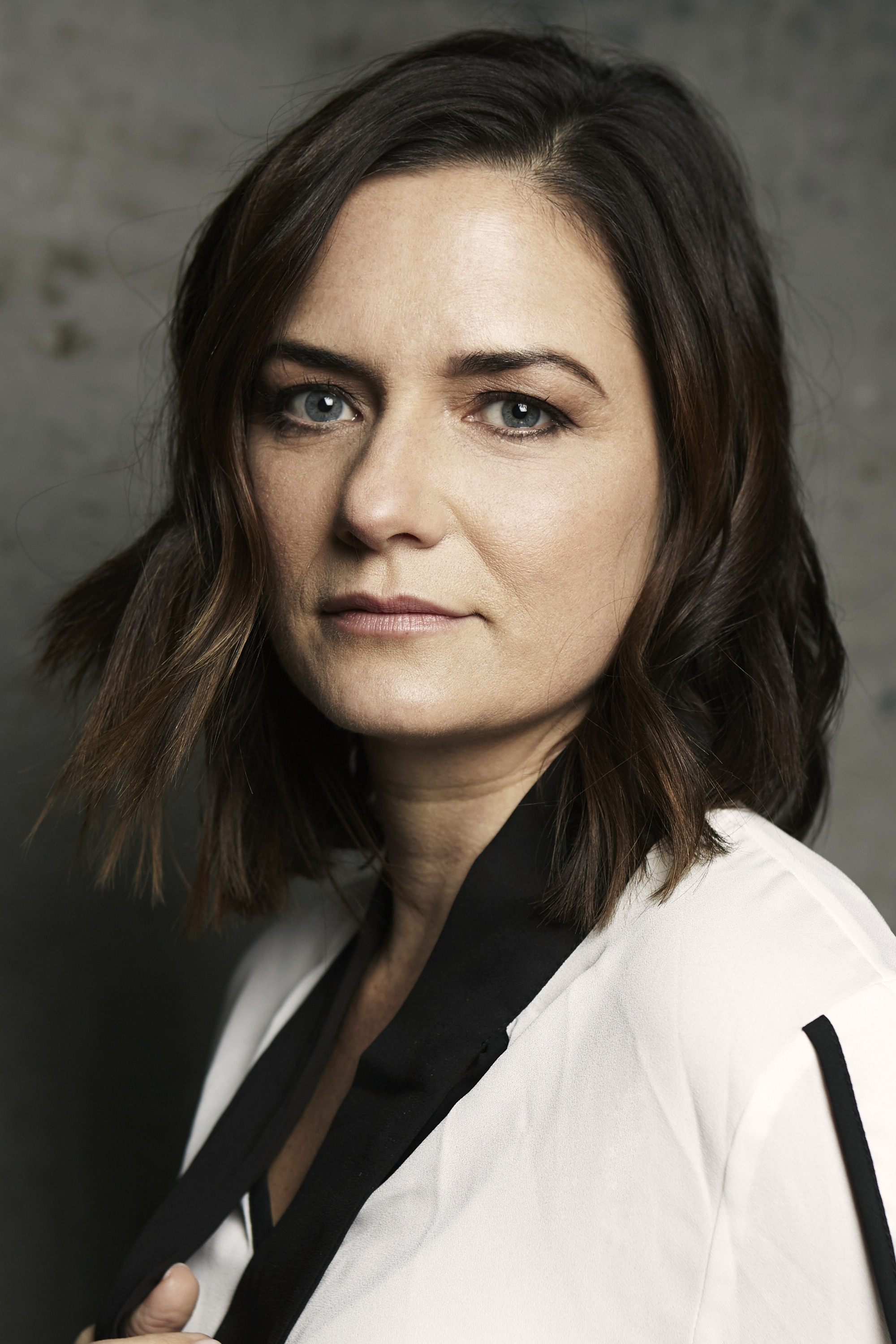 Eileen Álvarez backdrop